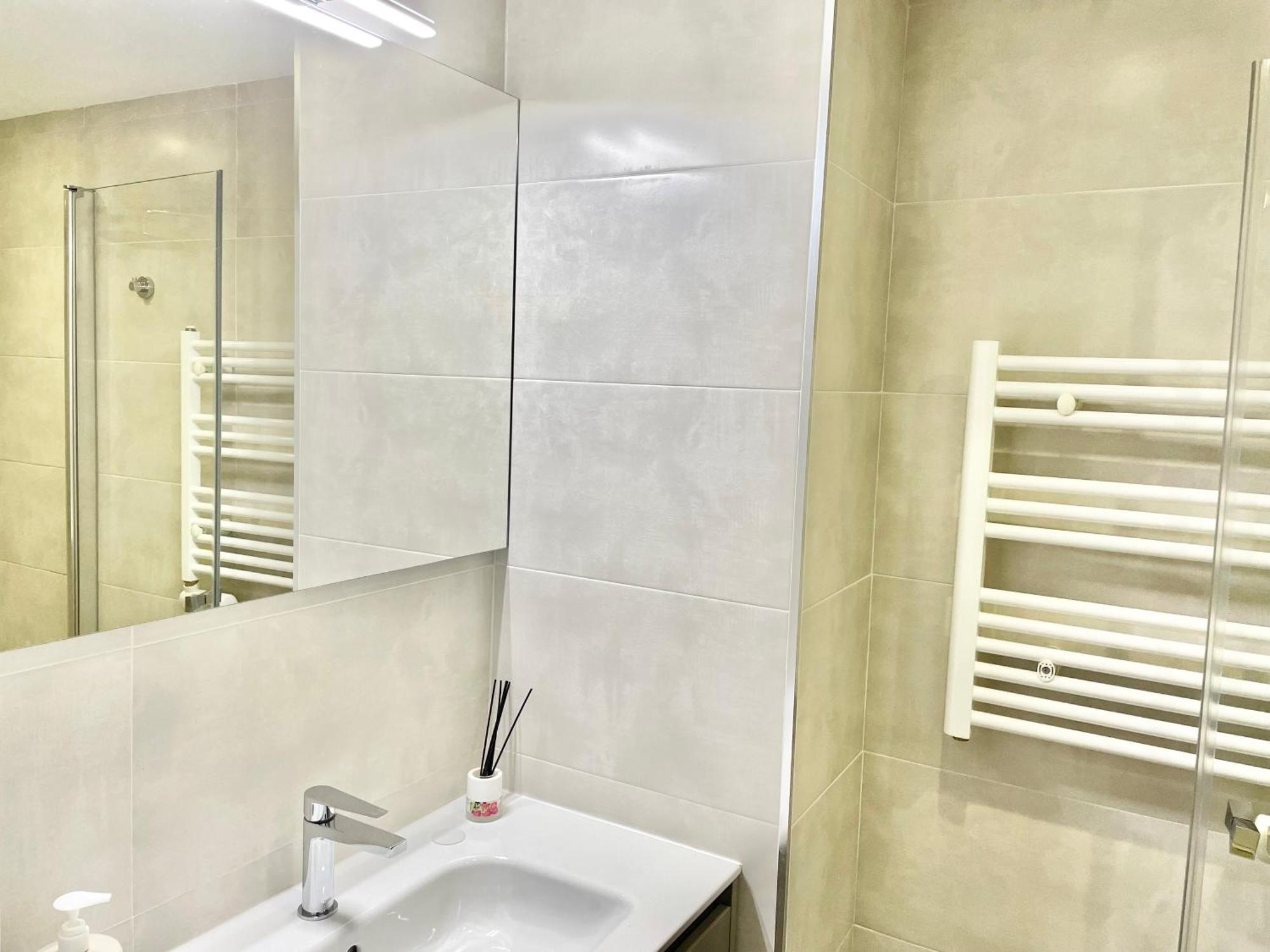 Apartamento San Lorenzo Playa. Vistas Al Mar. Gijón Extérieur photo