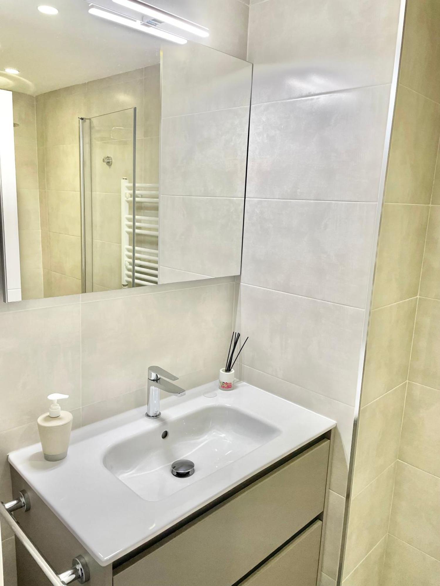 Apartamento San Lorenzo Playa. Vistas Al Mar. Gijón Extérieur photo